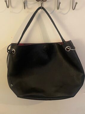 Carlos Santana Black Bucket Shoulder Bag Purse Tote Bag with Red Interior